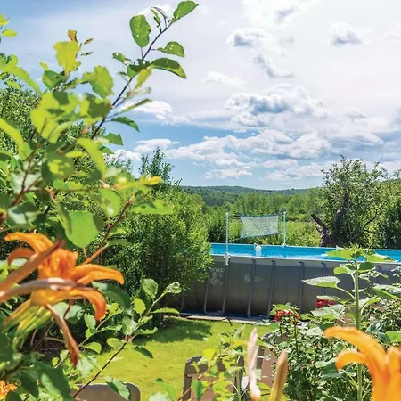 Two-bedroom Holiday In * Roc