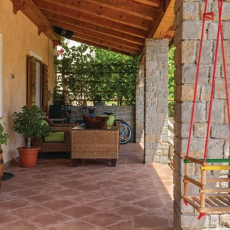Two-bedroom Holiday In * Roc