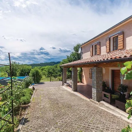 Two-bedroom Holiday In Holiday home Roc